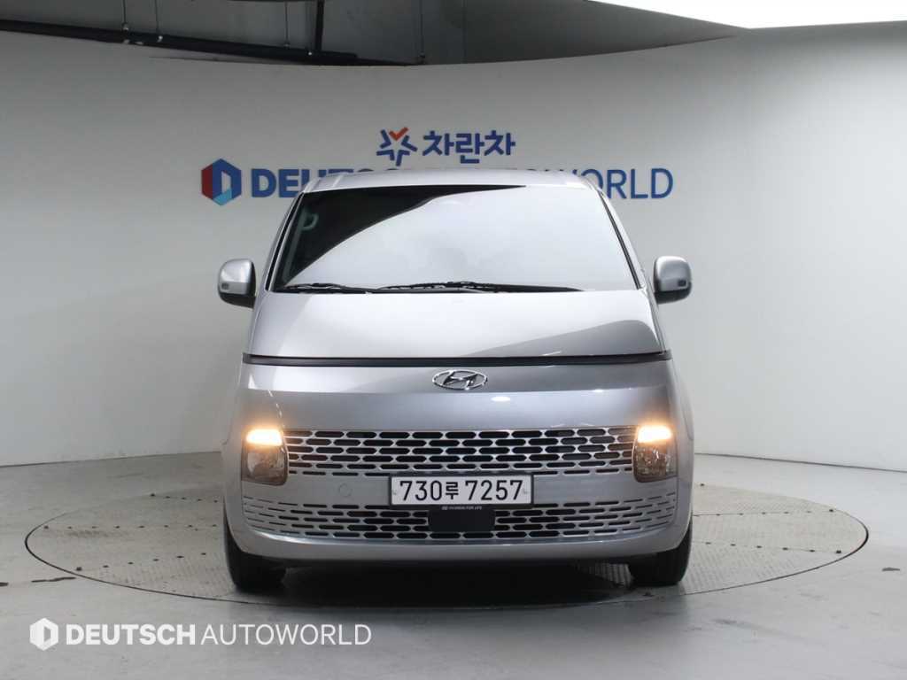 Hyundai Staria LPG Tourer Modern 4