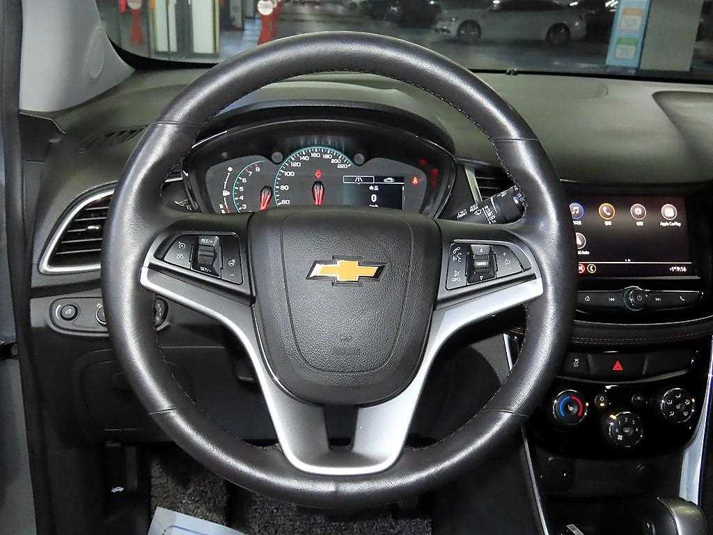 Chevrolet Trax Gasoline 1.4 Premier 9