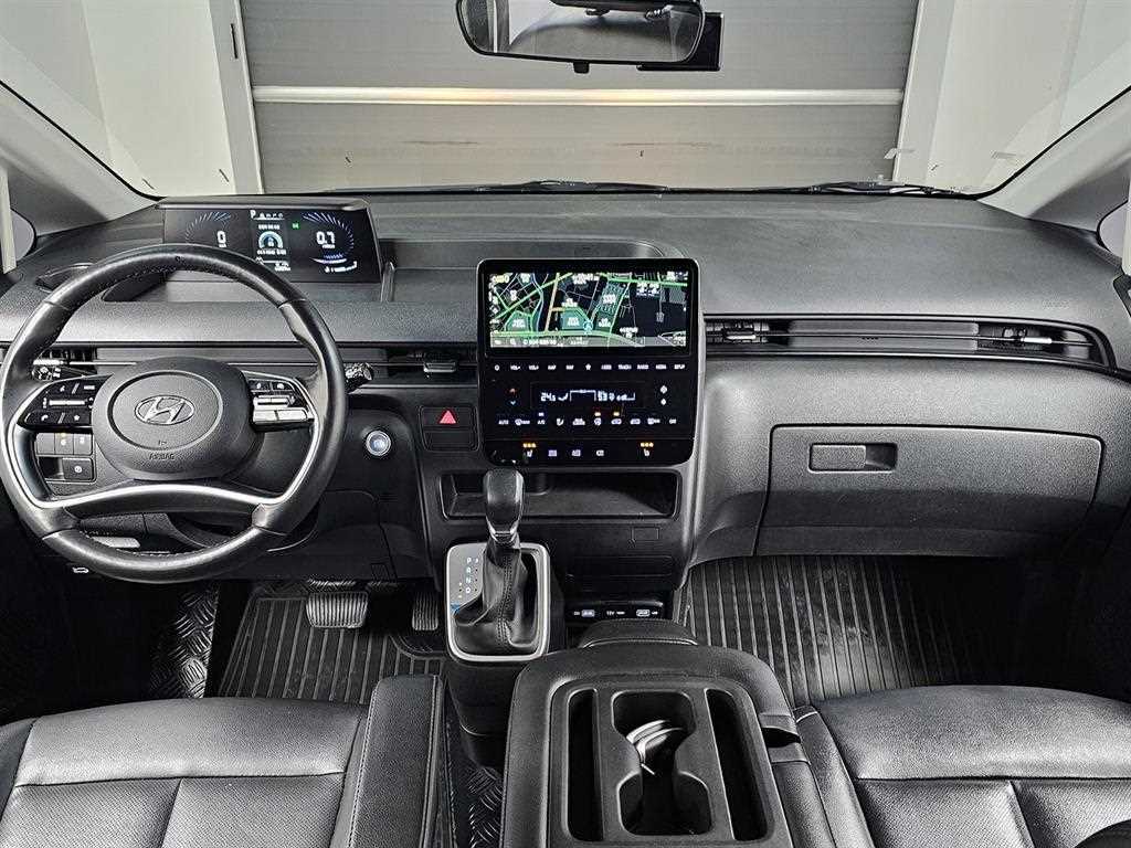 Hyundai Staria LPG Tourer Modern 8