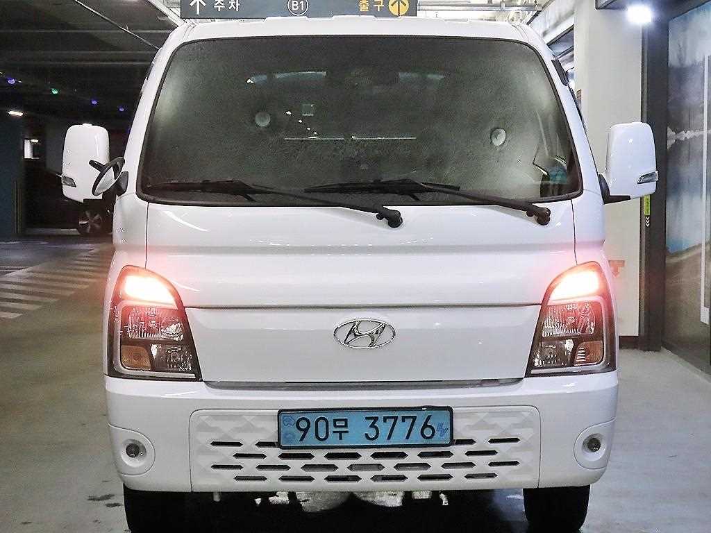 Hyundai Porter 1.0 Ton/ Super Cab/ Long Wheelbase 3