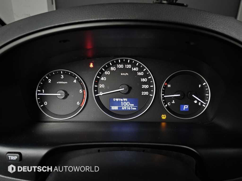 Hyundai Starex Smart 9