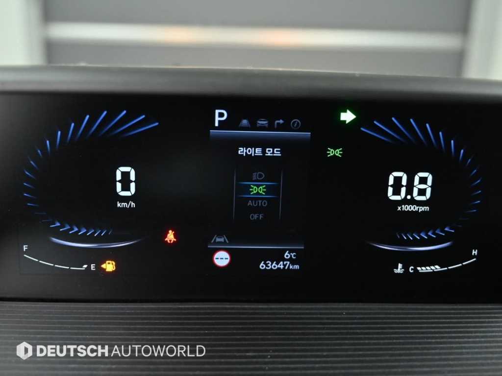 Hyundai Staria LPG Tourer Modern 9