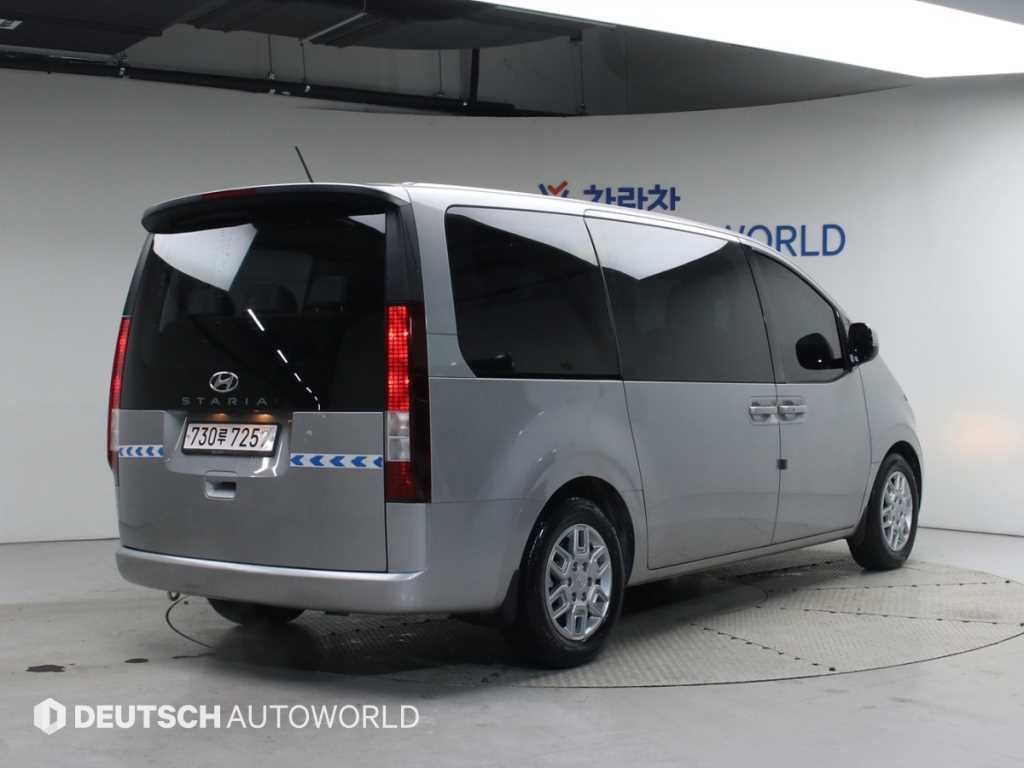 Hyundai Staria LPG Tourer Modern 3