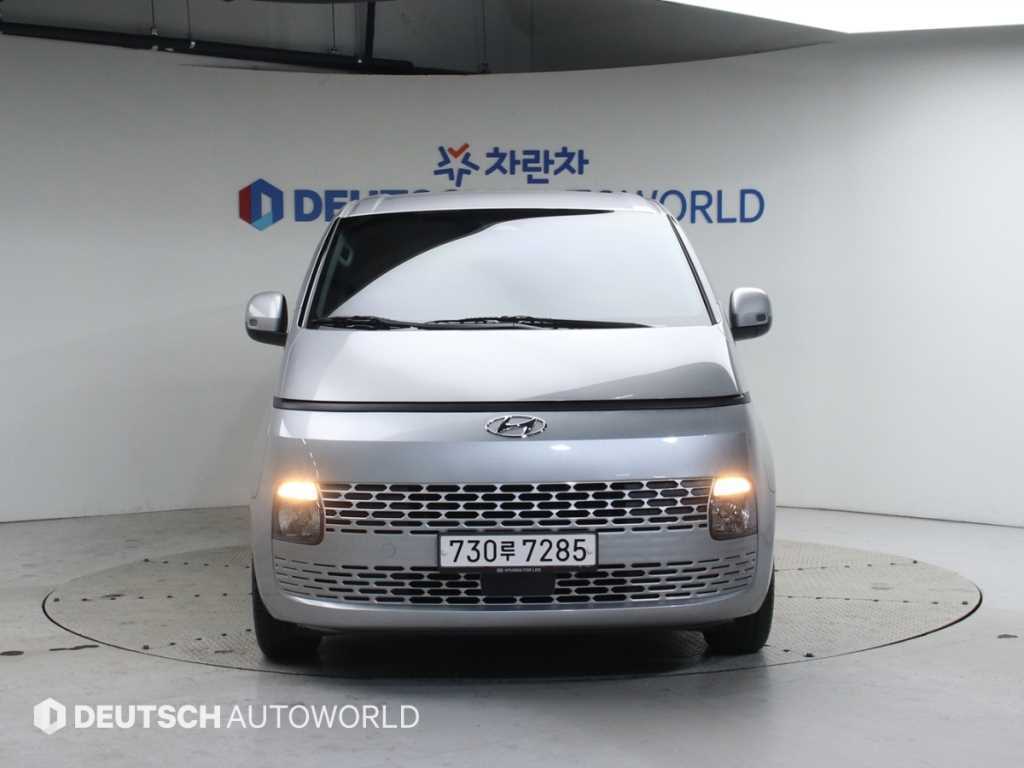 Hyundai Staria LPG Tourer Modern 4