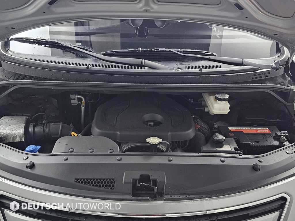 Hyundai Starex Smart 7