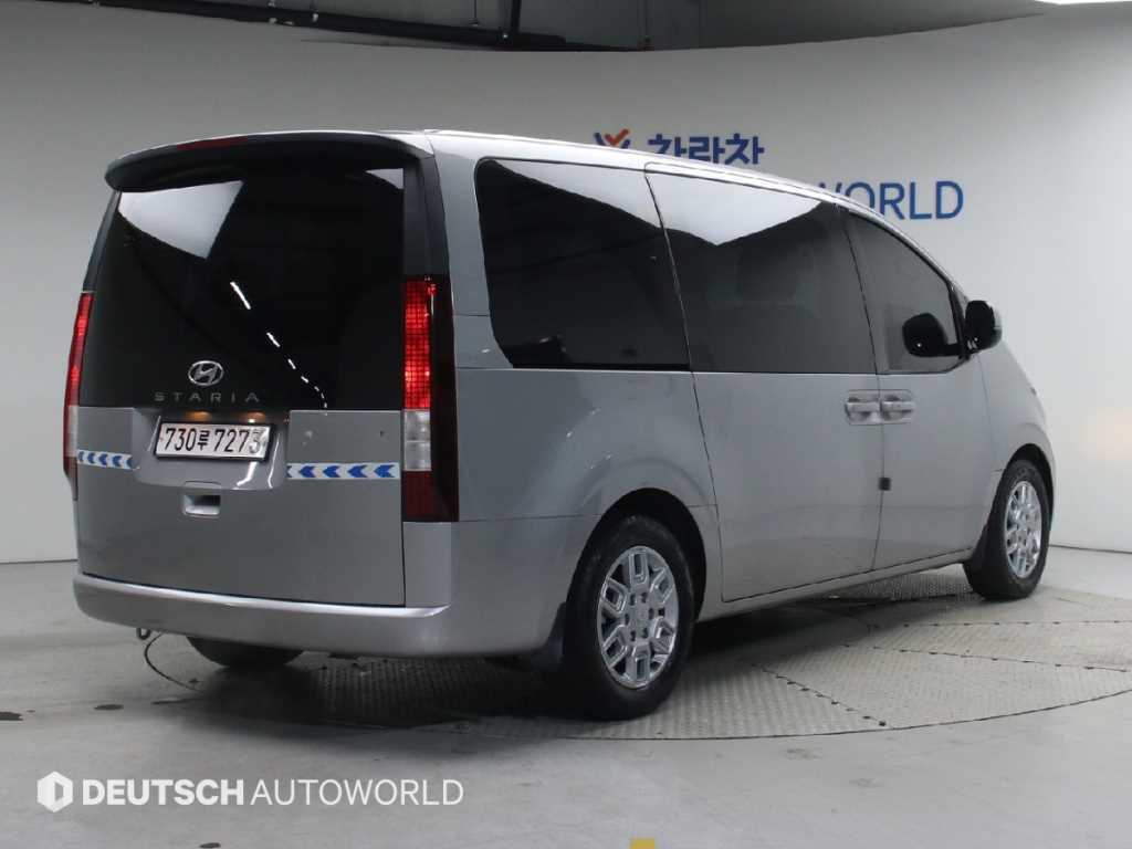 Hyundai Staria LPG Tourer Modern 3