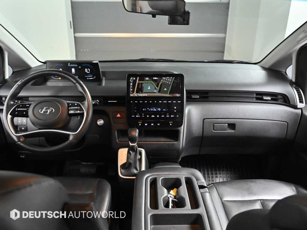 Hyundai Staria LPG Tourer Modern 8