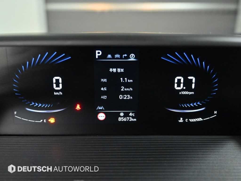 Hyundai Staria LPG Tourer Modern 9