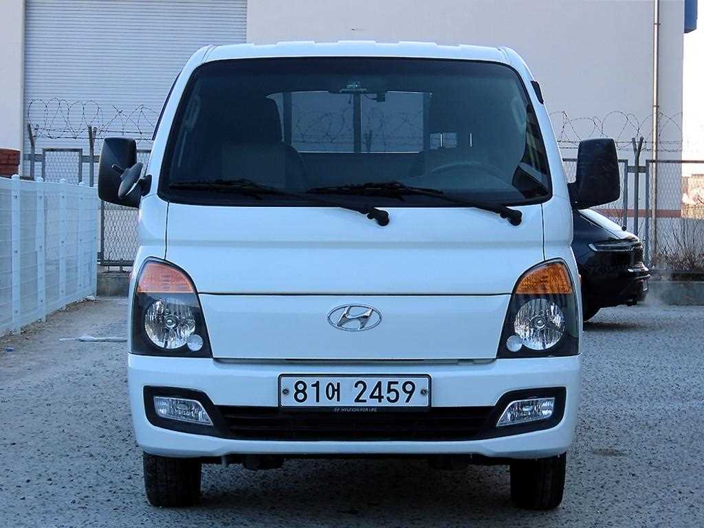 Hyundai Porter 1.0 Ton/ Super Cab/ Long Wheelbase/ CRDi Smart