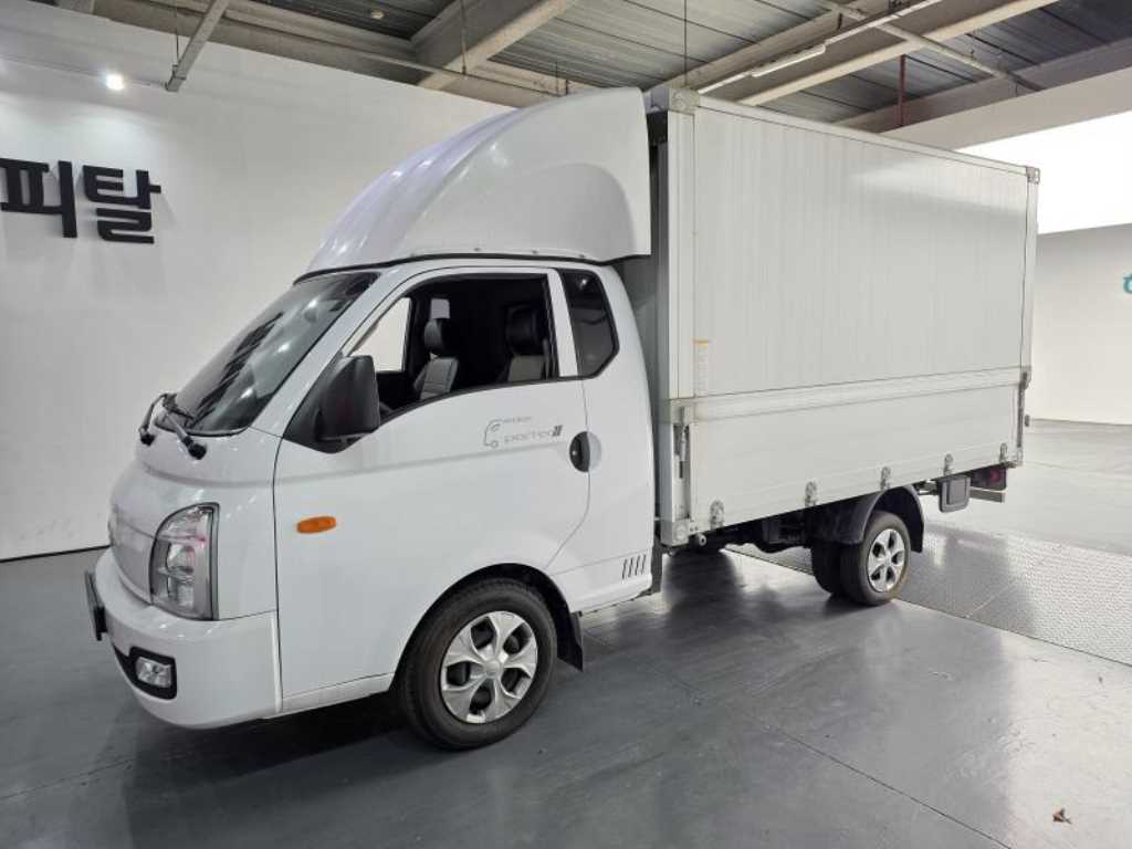 Hyundai Porter Electric/ Super Cab/ Long Wheelbase