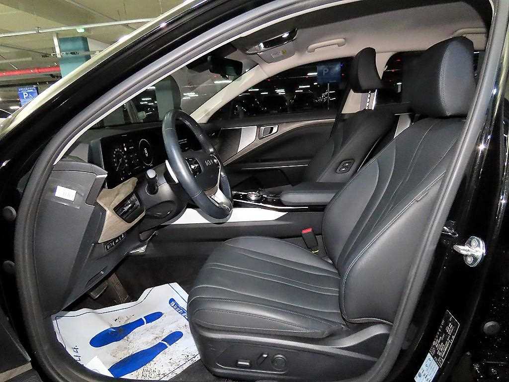 Kia K8 2.5 2WD Noblesse The Essential Light 7