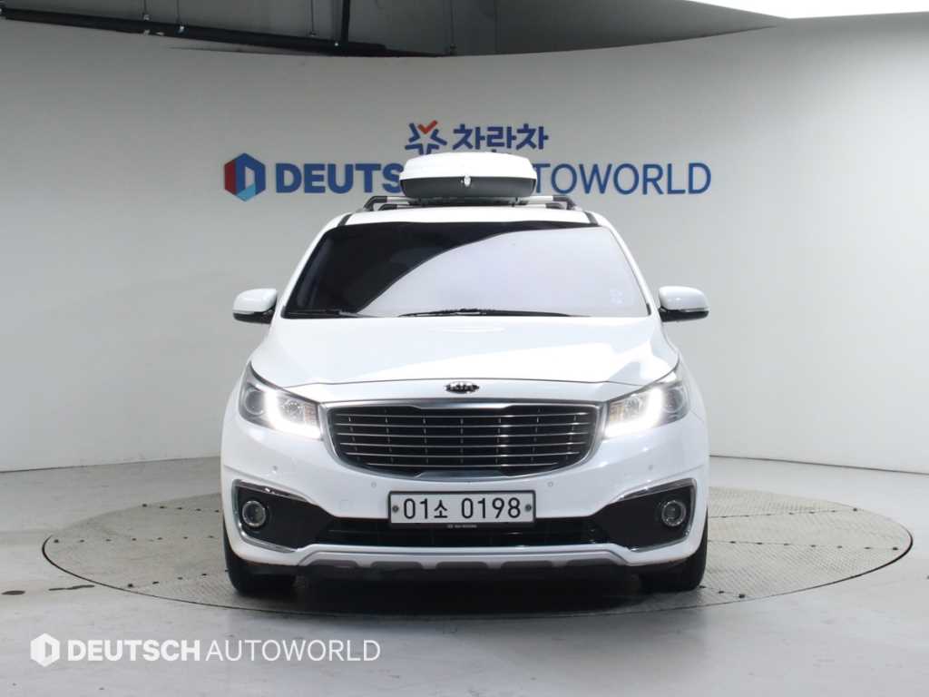 Kia Carnival Diesel Noblesse 4