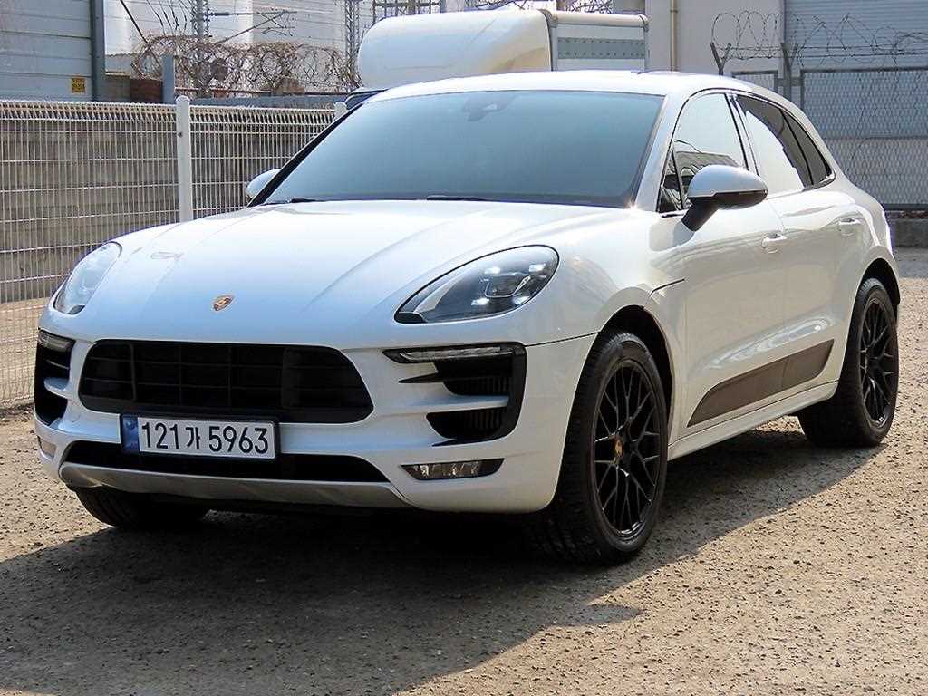 포르쉐 마칸 가솔린 3.0 GTS 사진 2/20