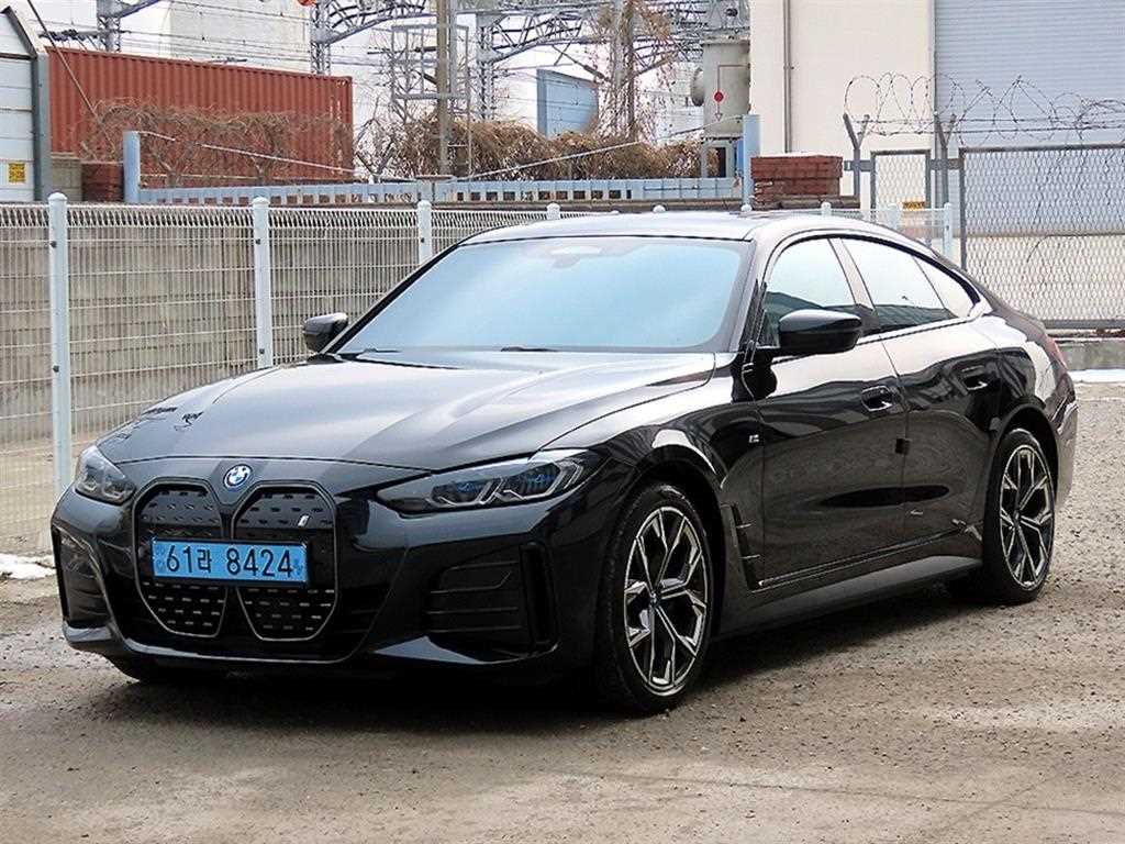 BMW i4 eDrive 40 M Sport Pro — фото 2