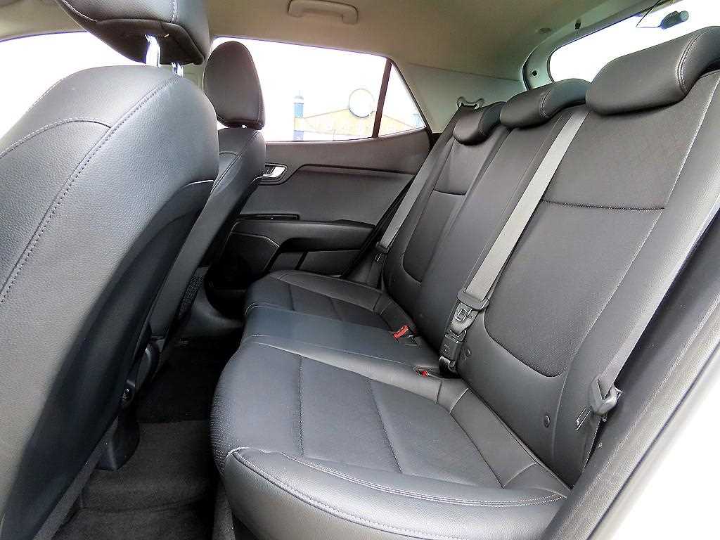 Kia Stonic Diesel 1.6 Trendy 7