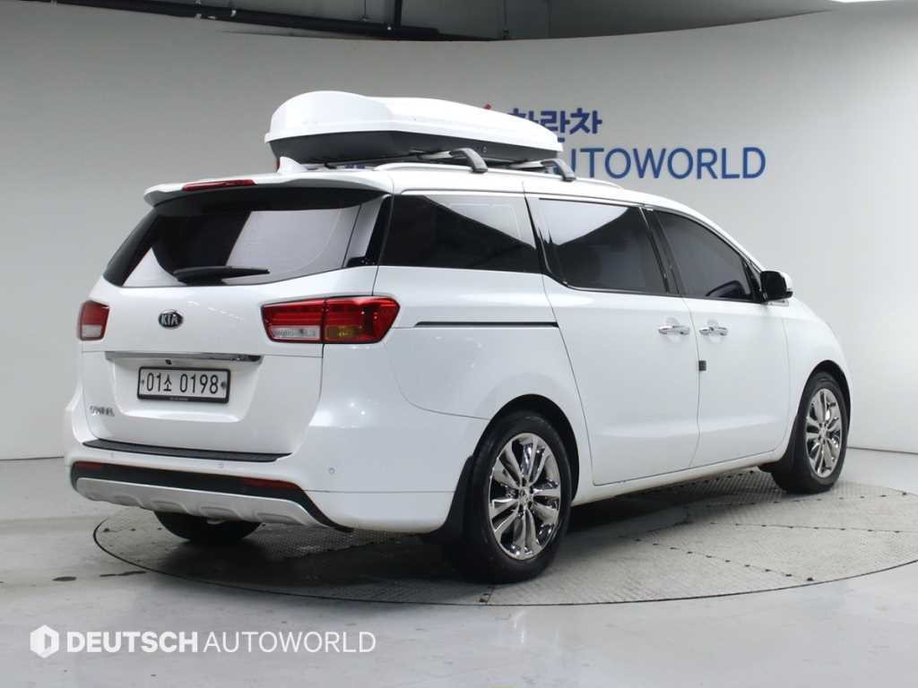 Kia Carnival Diesel Noblesse 3