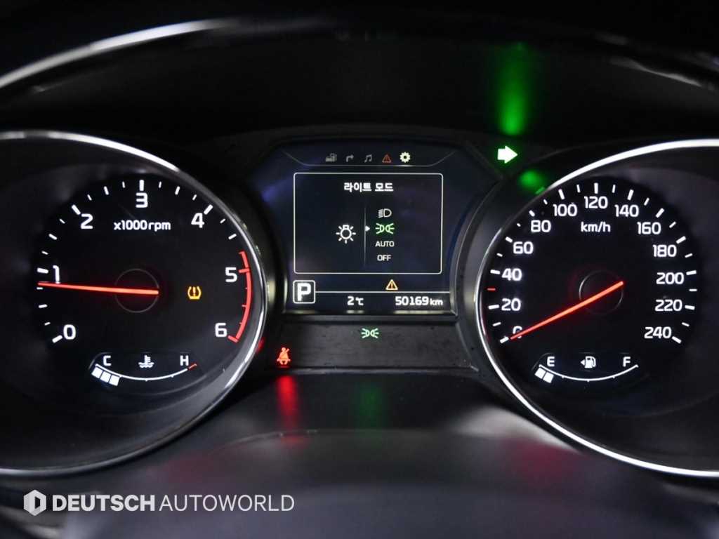 Kia Carnival Diesel Noblesse 9