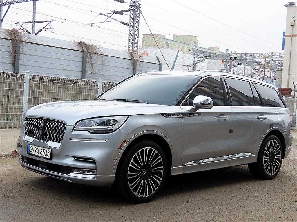 링컨 에비에이터 3.0 블랙라벨 AWD 사진 2/20
