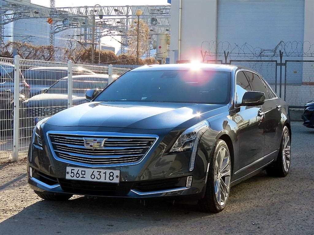 캐딜락 CT6 3.6 플래티넘 AWD 사진 2/20