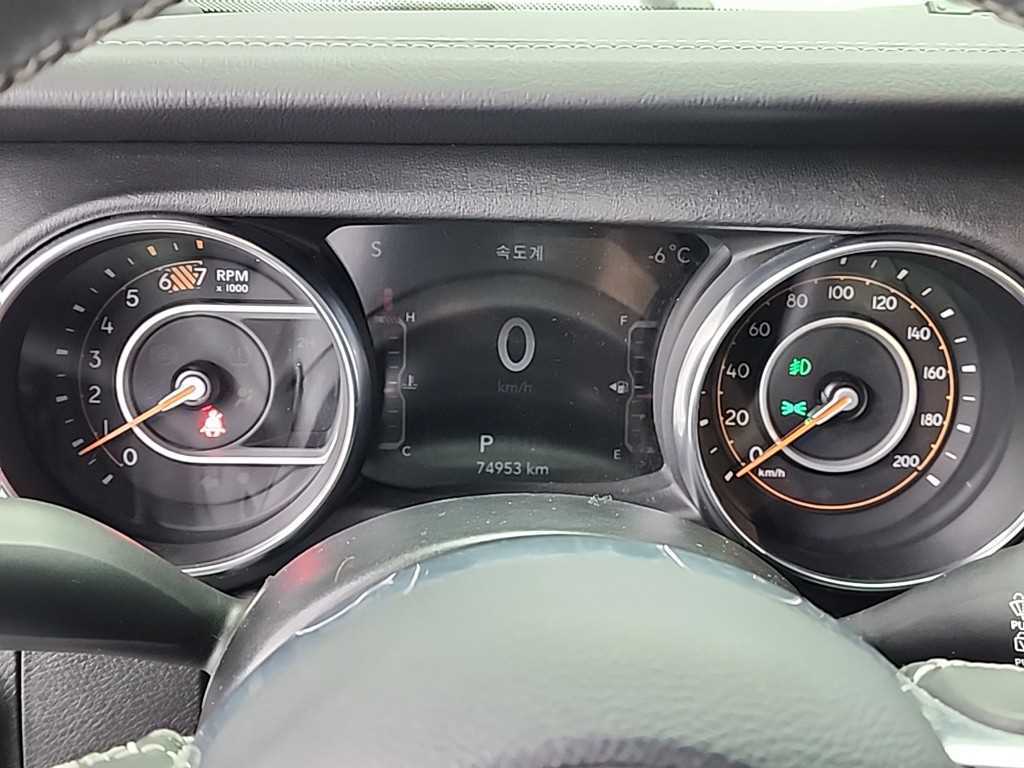 Jeep Wrangler 2.0 Overland 4 Duo 7