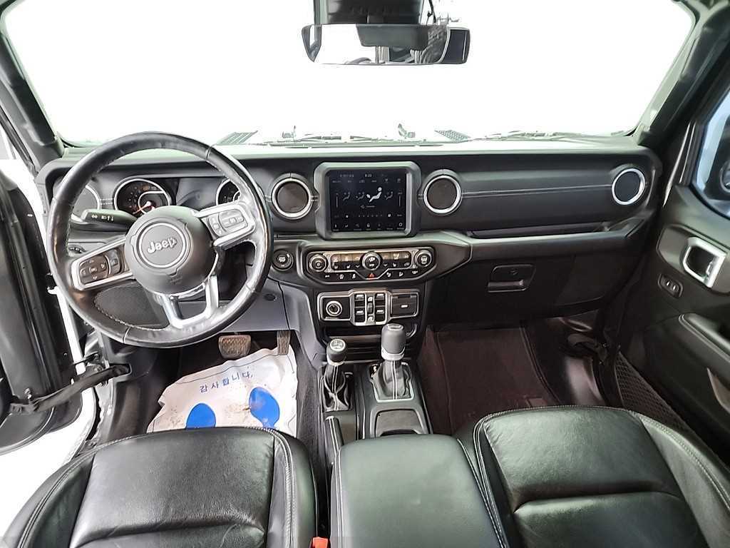 Jeep Wrangler 2.0 Overland 4 Duo 8