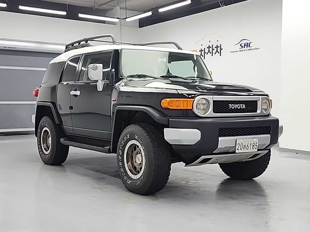 Toyota FJ Cruiser 4WD V6 5