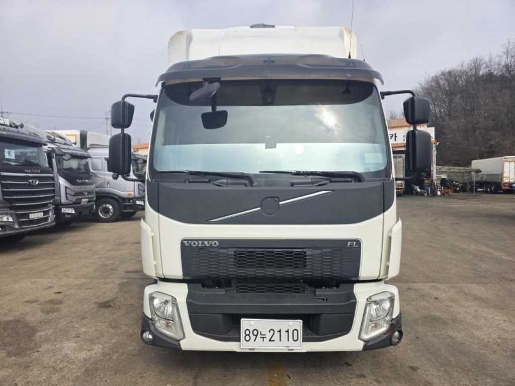 볼보 FL 윙바디 4.5톤 오토 - 중고 트럭 매물 이미지