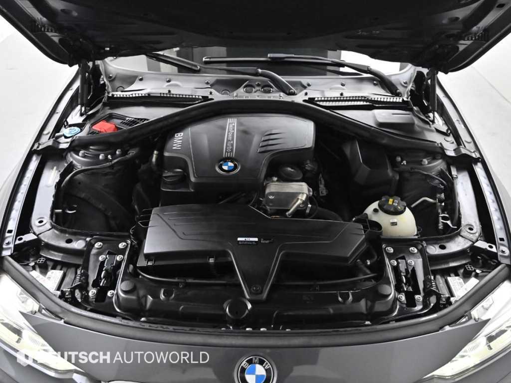 BMW 3 Series 320i M Sport 7