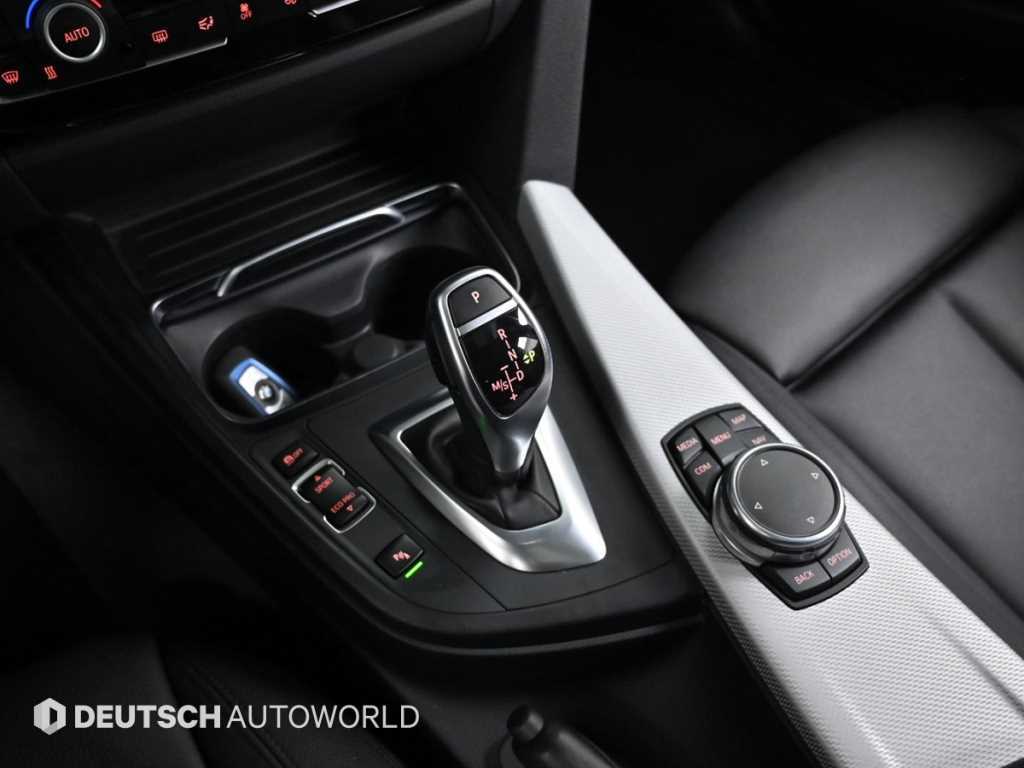 BMW 3 Series 320i M Sport 10