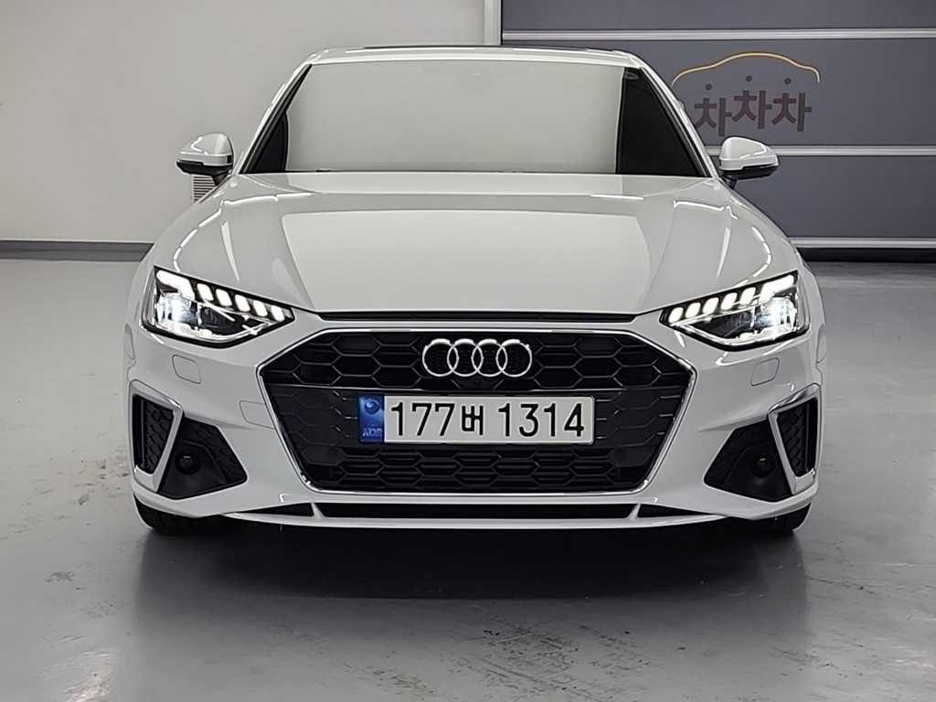 아우디 A4 40 TFSI 프리미엄 사진 2/19