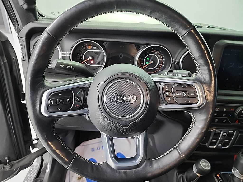 Jeep Wrangler 2.0 Overland 4 Duo 10