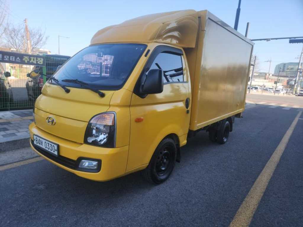 Hyundai Porter Standard Cab/ Long Wheelbase CRDi Super