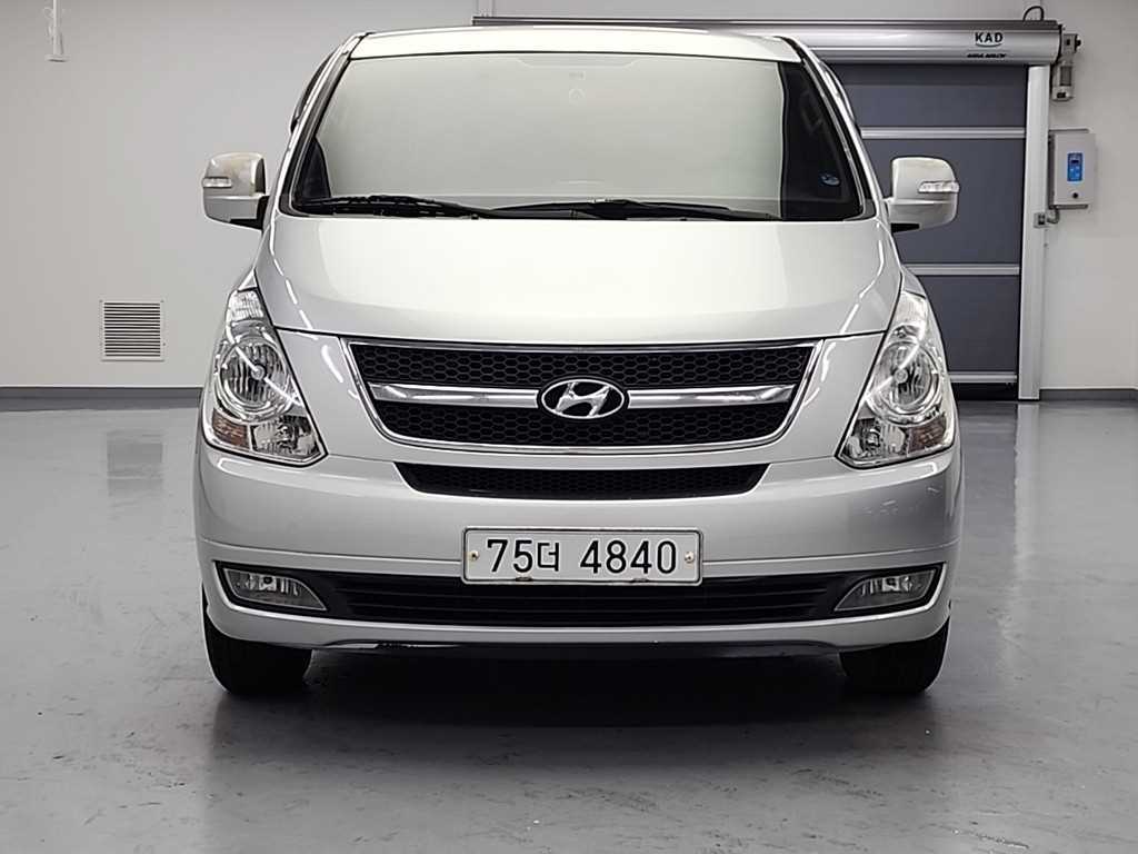 Hyundai Starex Wagon CVX Luxury 3
