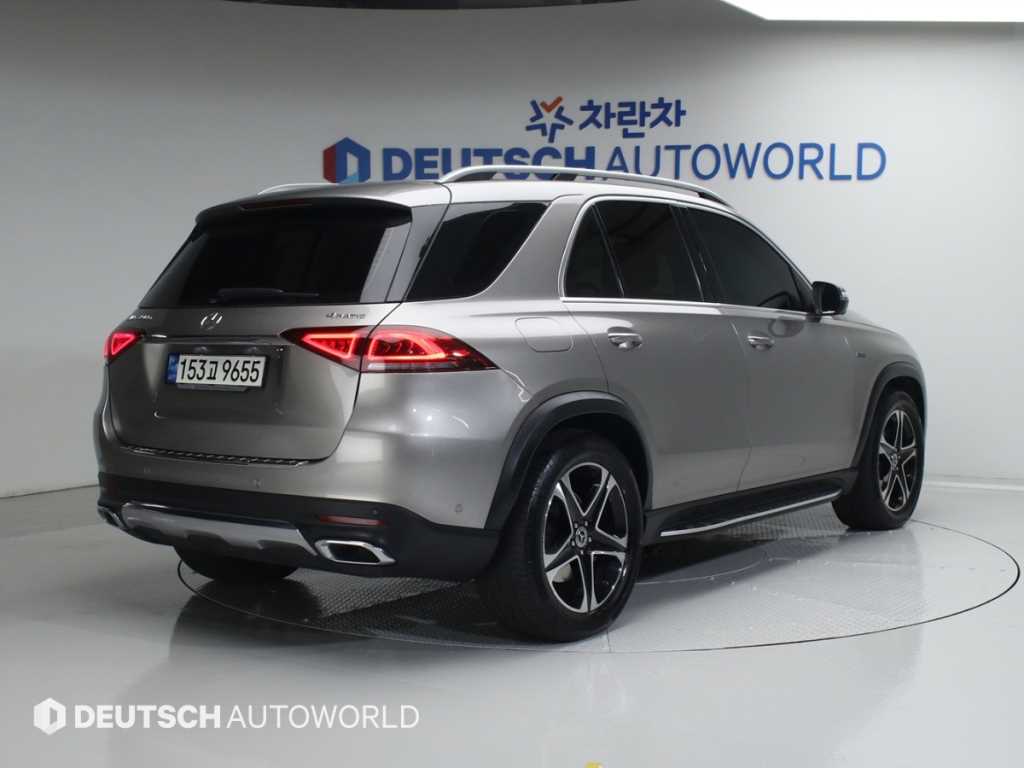 벤츠 GLE 클래스 GLE 350e 4MATIC 사진 2/20