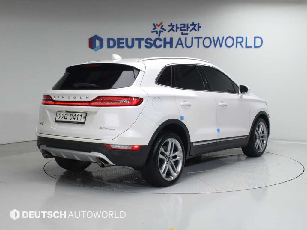 링컨 MKC 2.0 AWD 사진 2/20