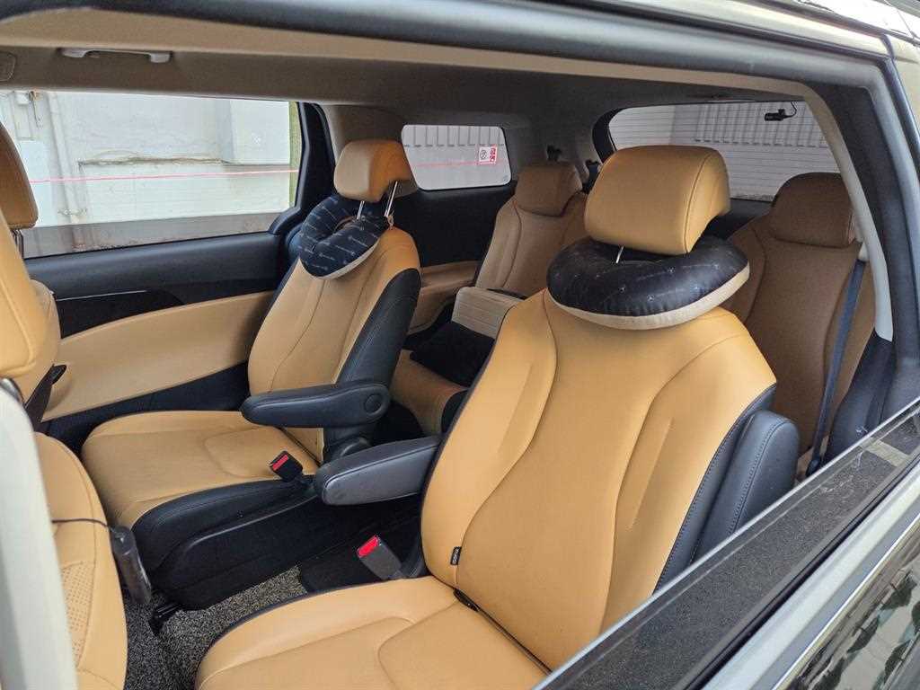 Kia Carnival Diesel Prestige 8