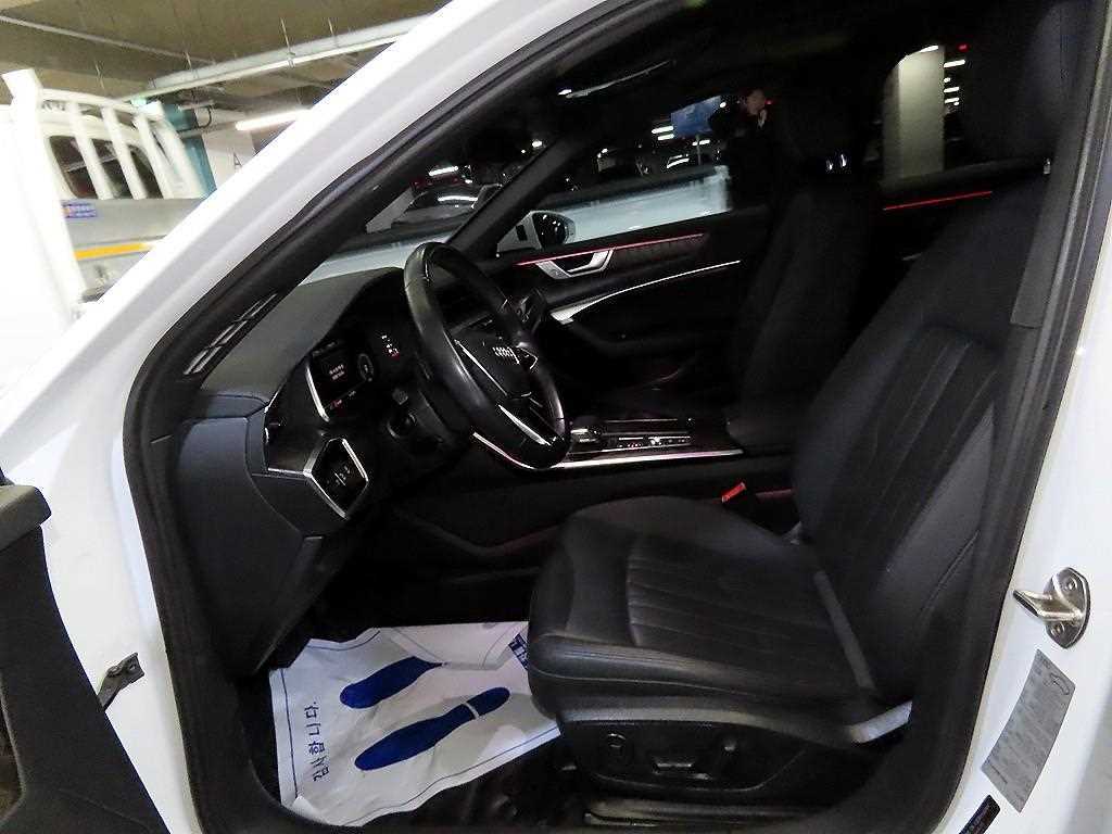 Audi A6 40 TDI Premium 7