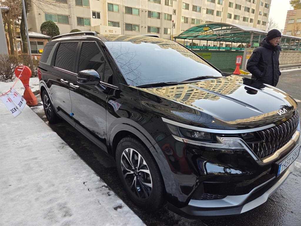 Kia Carnival Diesel Prestige 4