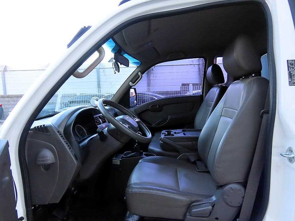 Hyundai Porter Super Cab/ Long Wheelbase CRDi 9