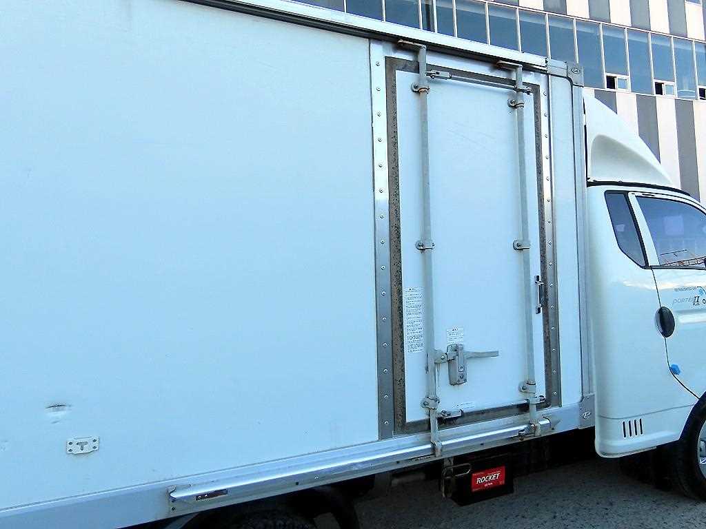 Hyundai Porter Super Cab/ Long Wheelbase CRDi 8