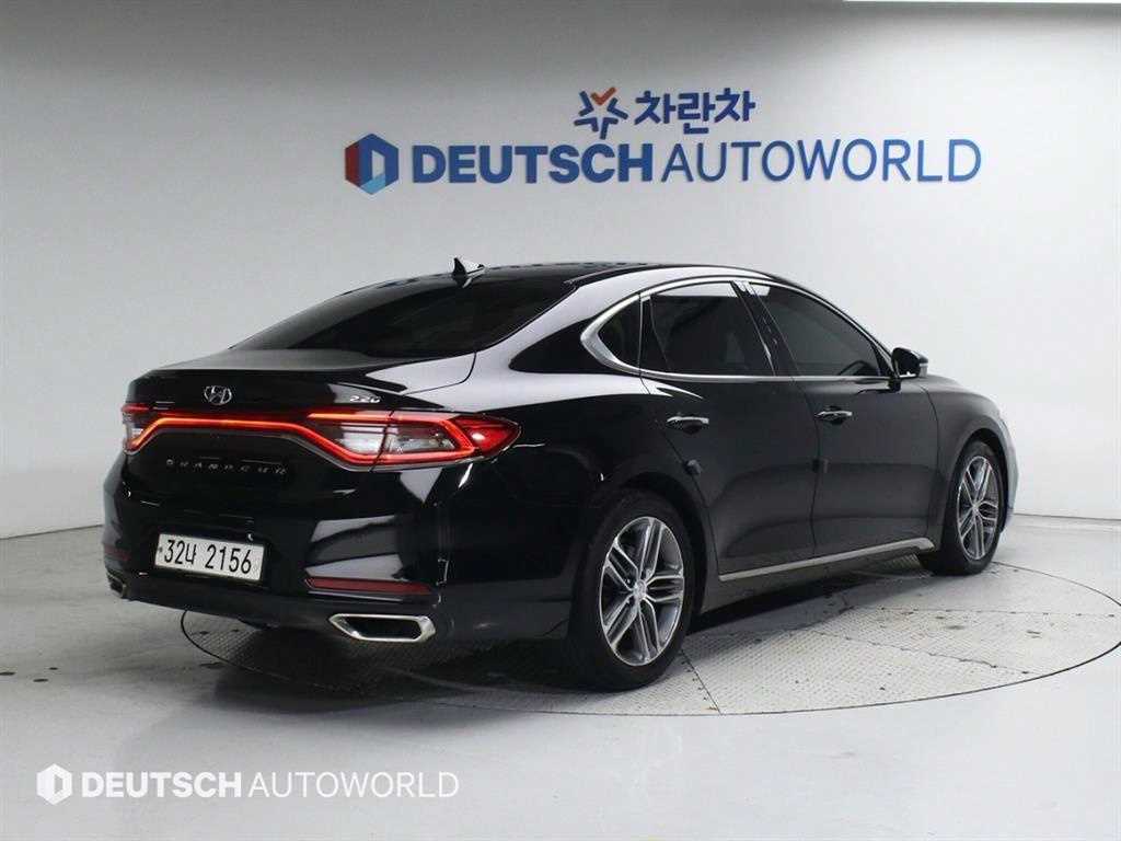 현대 그랜저 2.2 VGT 프리미엄 사진 2/20