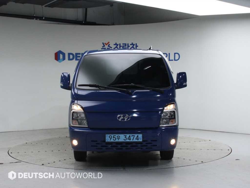 Hyundai Porter 1.0 Ton/ Super Cab/ Long Wheelbase/ Premium Special 4