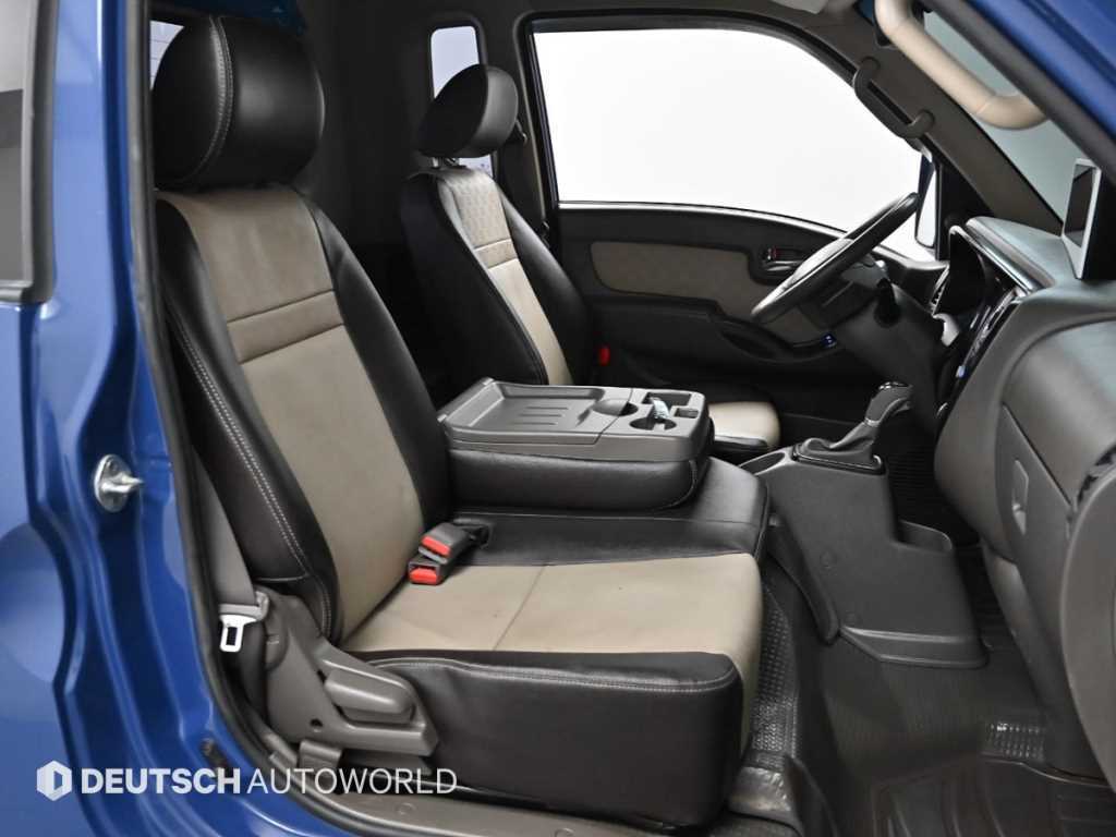 Hyundai Porter 1.0 Ton/ Super Cab/ Long Wheelbase/ Premium Special 10