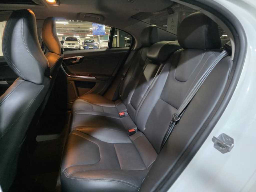 Volvo S60 D3 8