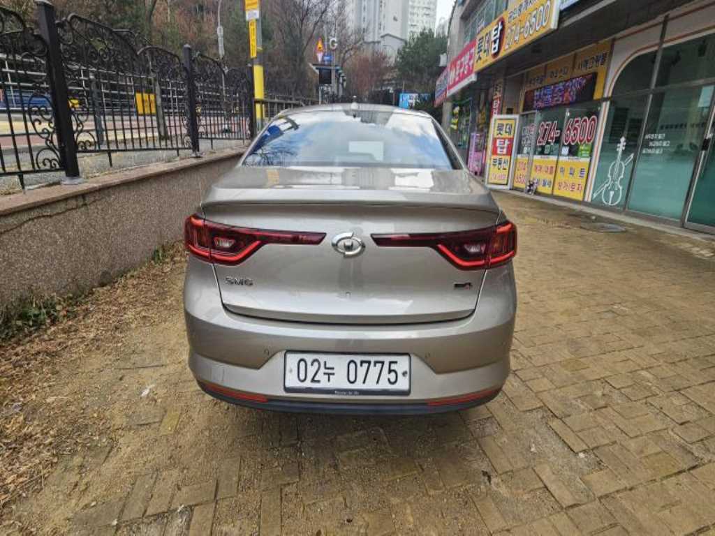 Renault SM6 Gasoline 2.0 GDe LE 3