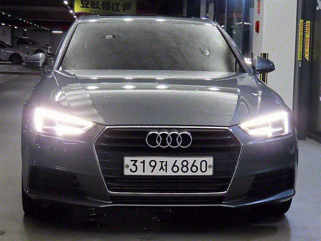 아우디 A4 40 TFSI 사진 2/18