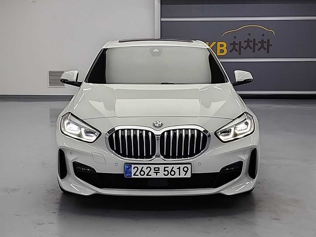 BMW 1시리즈 120i M 스포츠 사진 2/19
