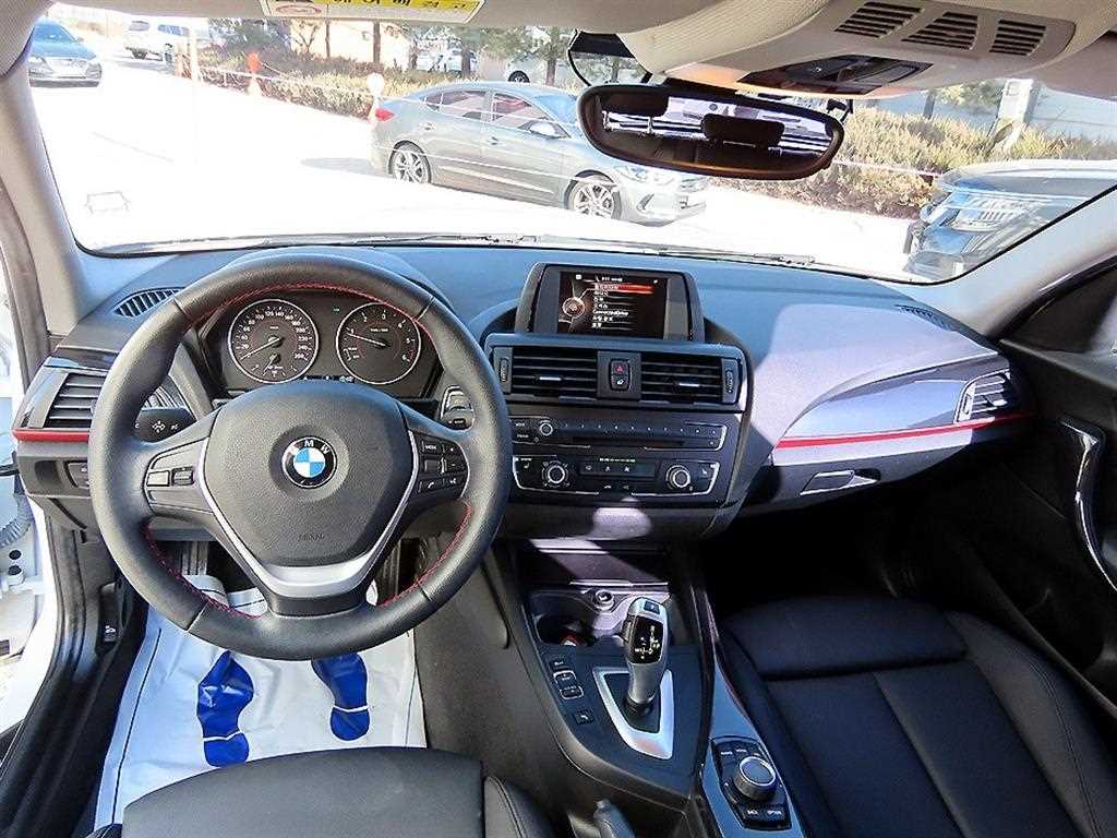 BMW 1 Series 118d Sport 8