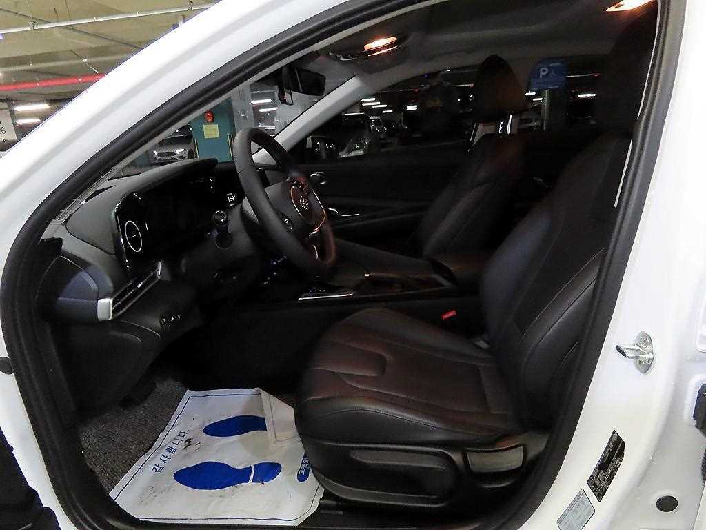 Hyundai Avante 1.6 Modern 7