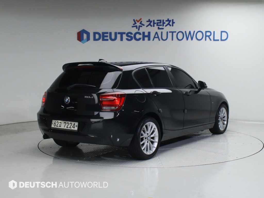 BMW 1시리즈 118d 스포츠 사진 2/20